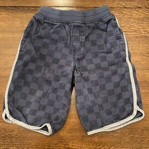 Boys Tea Collection shorts. Size 8. Great vintage style.